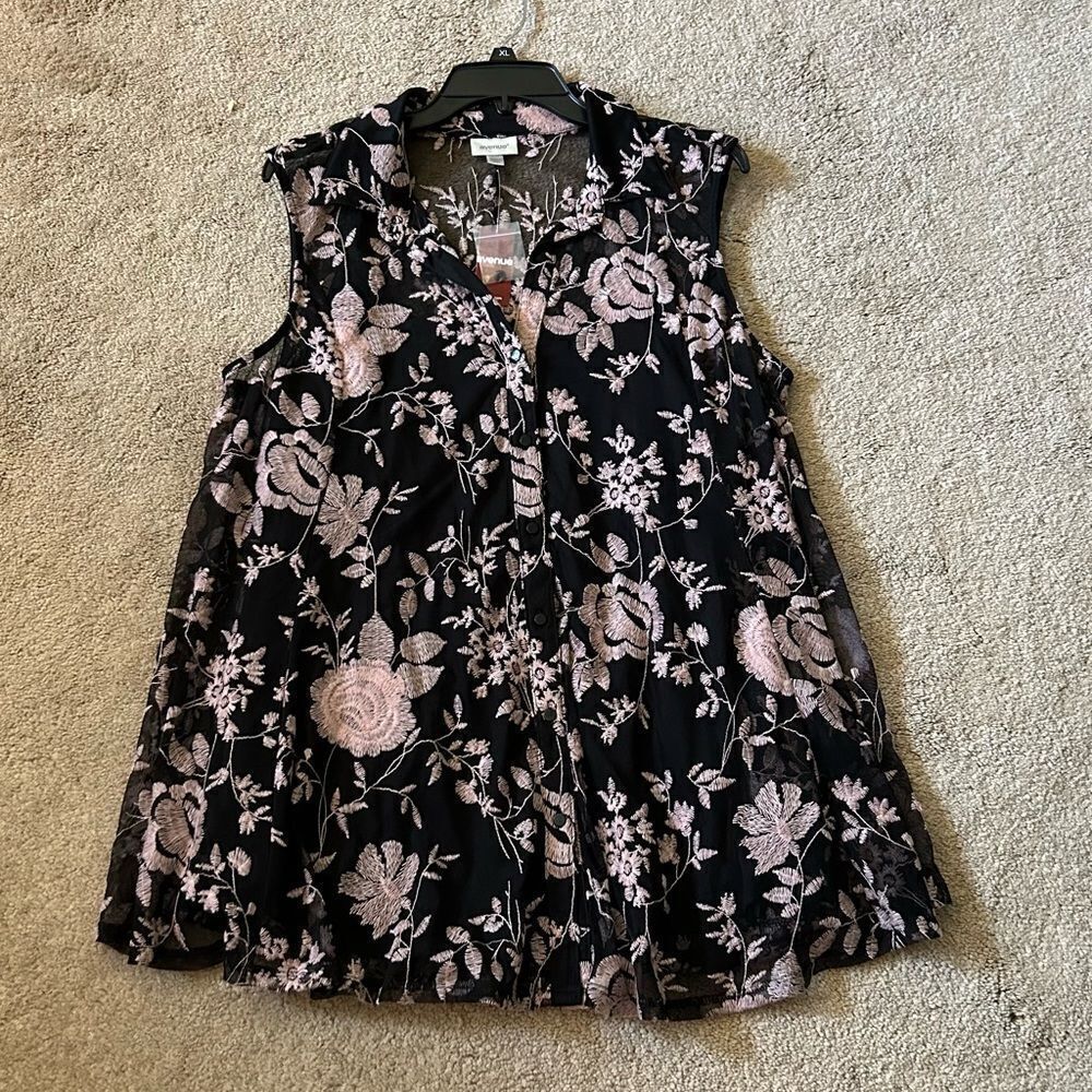 Avenue Sheer Floral Embroidered Sleeveless Shirt & Solid Black Tank Size 18/20